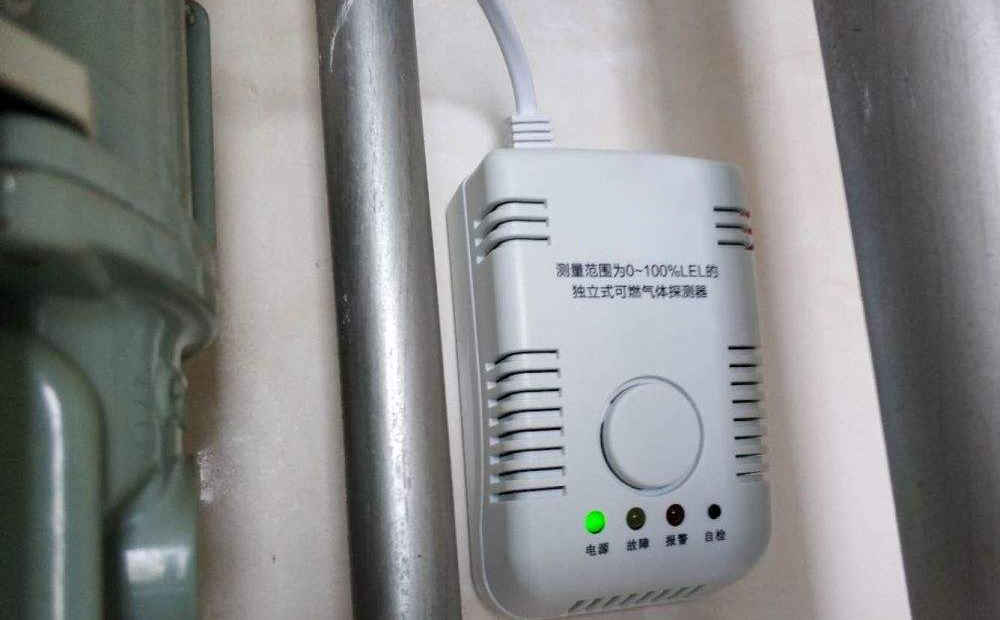 市面上家庭廚房使用的燃?xì)庑孤﹫?bào)警器電路介紹